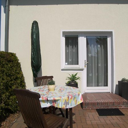 Apartamento Urlaub bei Schünemanns Ulrichshorst Exterior foto