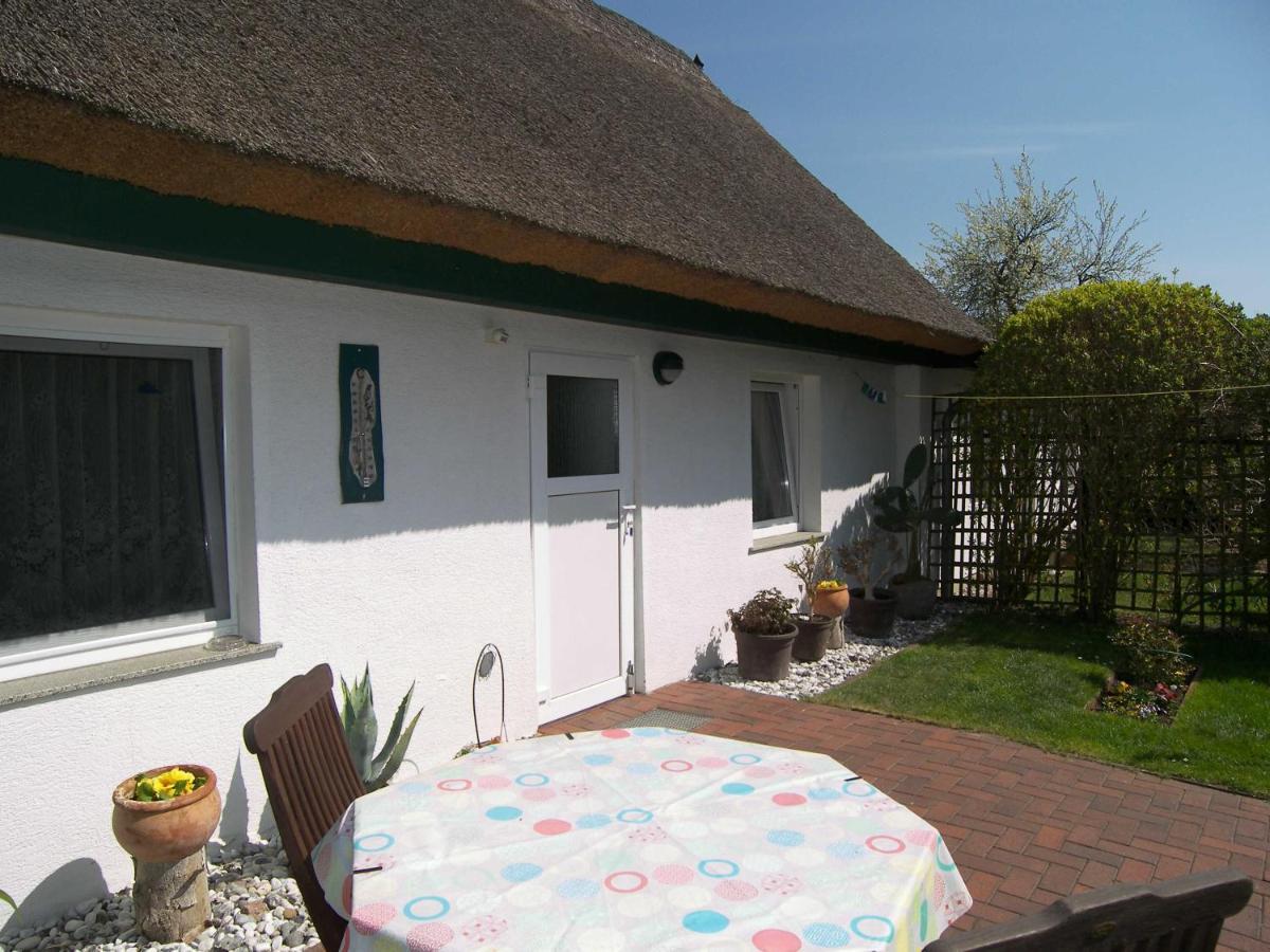 Apartamento Urlaub bei Schünemanns Ulrichshorst Exterior foto